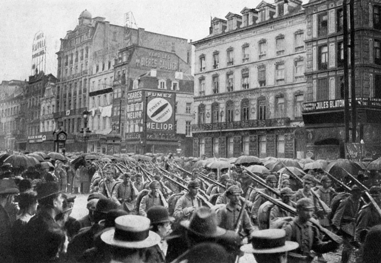 The German army marching through Brussels, First World War, c. 1914-1920 by Unbekannt