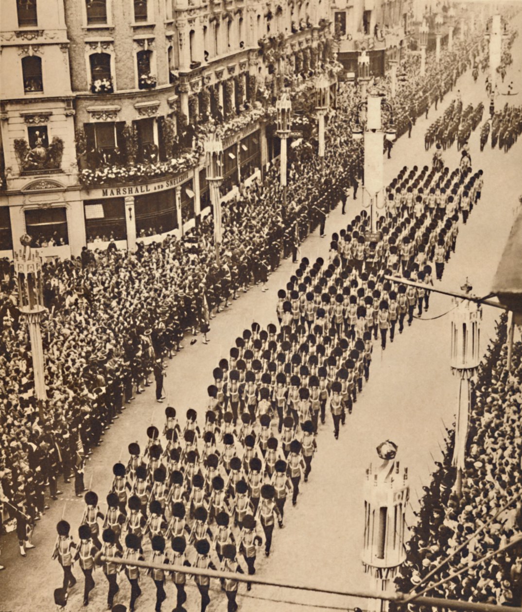 The Guards in Oxford Street, May 12 1937 by Unbekannt