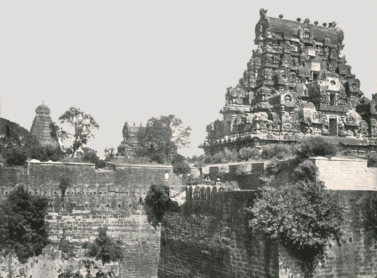 The Moat and the Fort, Tanjore, India by Unbekannt