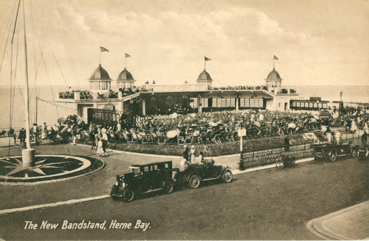 The New Bandstand, Herne Bay, Kent by Unbekannt