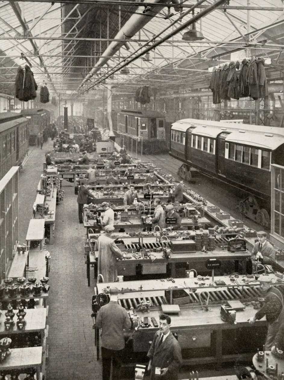 The Overhaul of Underground Rolling Stock Owned by the London Passenger Transport by Unbekannt