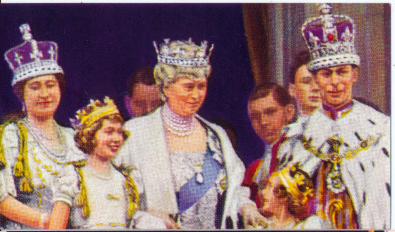 The Royal Family on the balcony of Buckingham Palace, on the occasion of King George VI