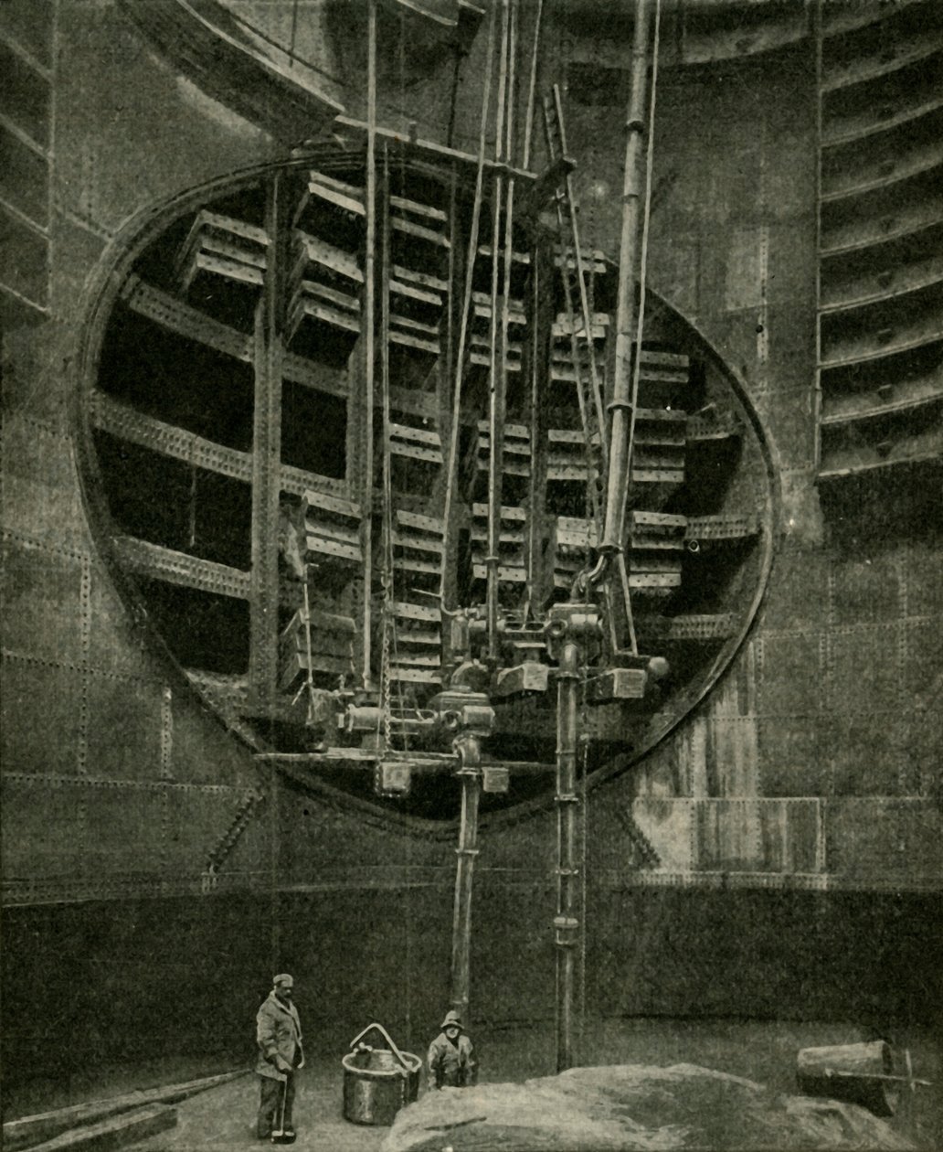 The Shaft Leading to the Entrance of the Blackwall Tunnel, 1901 by Unbekannt