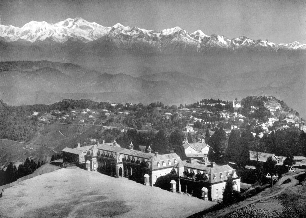 The Snow Range and Darjeeling from above St Paul