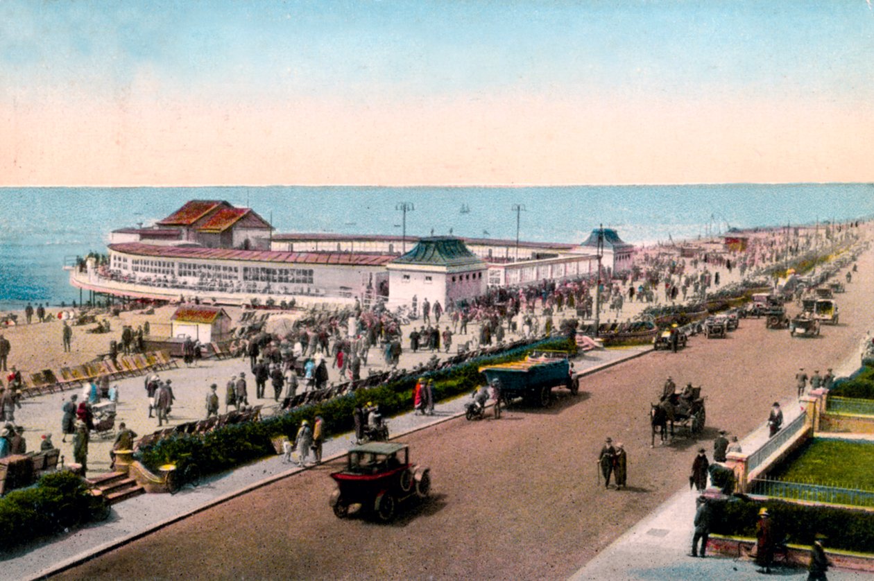 The Bandstand and Promenade, Worthing, West Sussex by Unbekannt