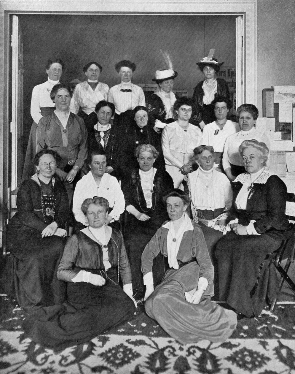 The international gathering of the women suffrage workers by Unbekannt