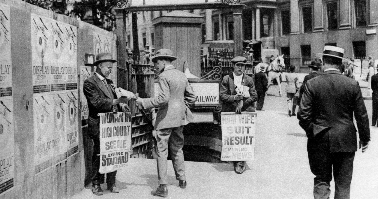 The Lunchtime Newspaper Headlines, Trafalgar Square, London, 1926-1927 by Unbekannt