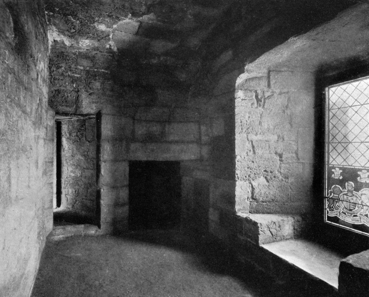 The reputed birthplace of Edward II, the great Eagle Tower of Caernarvon Castle, 1924-1926 by Unbekannt