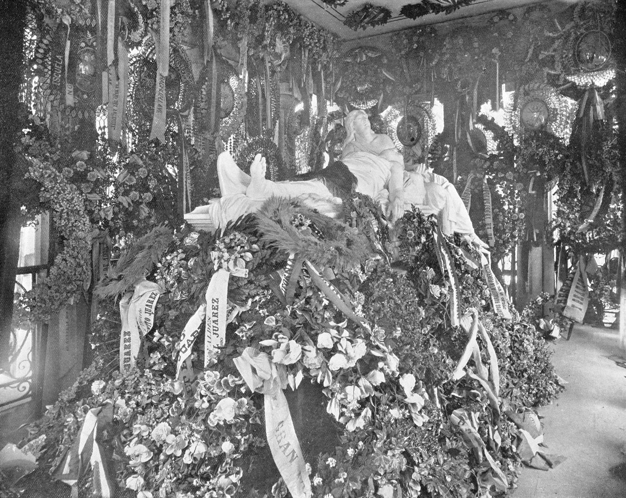 Tomb of Juarez, San Fernando Cemetery, Mexico City, Mexico by Unbekannt