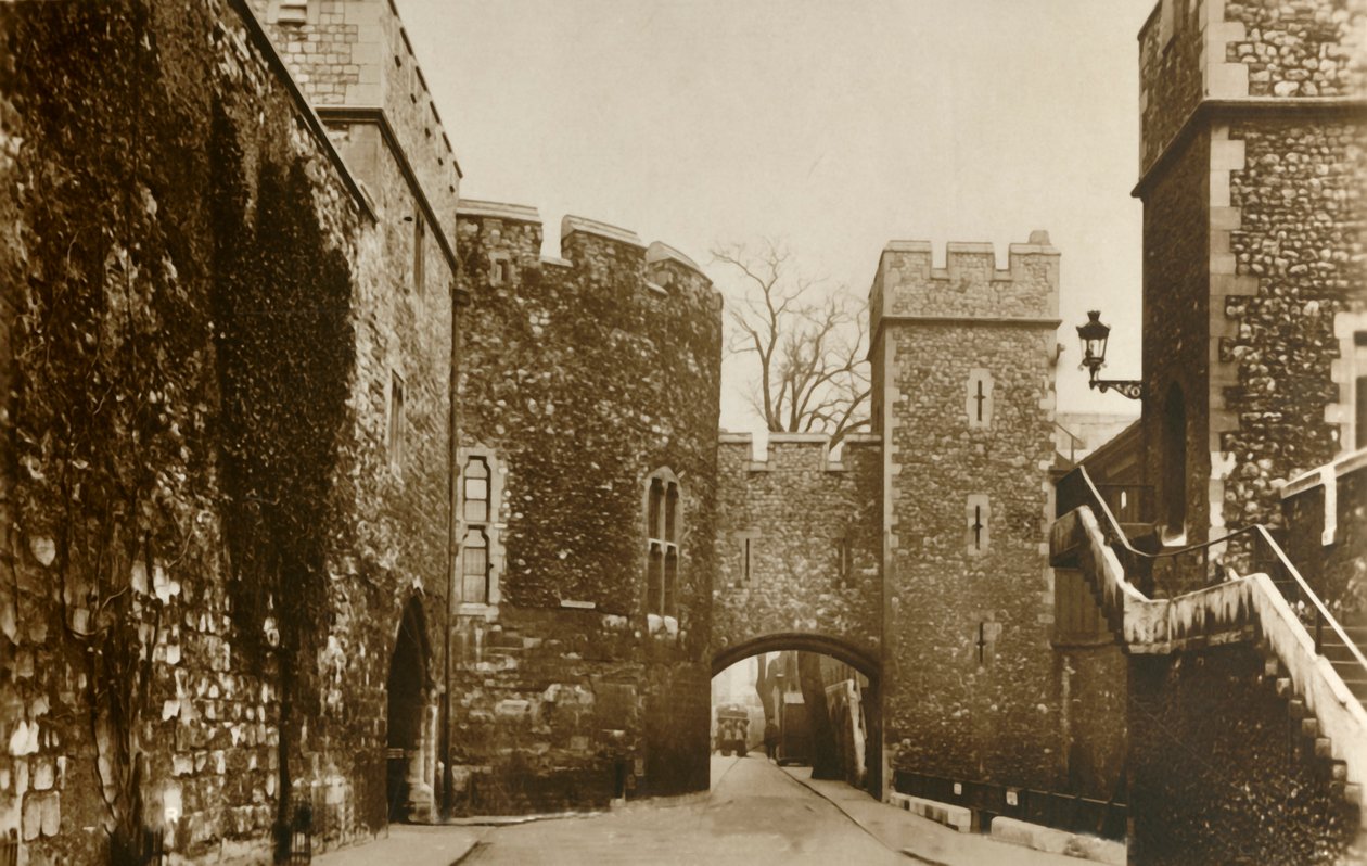 Tower of London...Bloody Tower...St. Thomas
