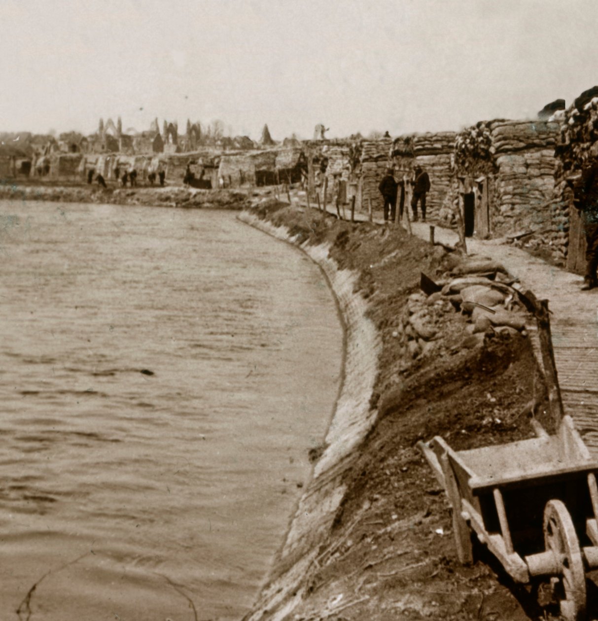 Trenches at Nieuwpoort, Flanders, Belgium by Unbekannt