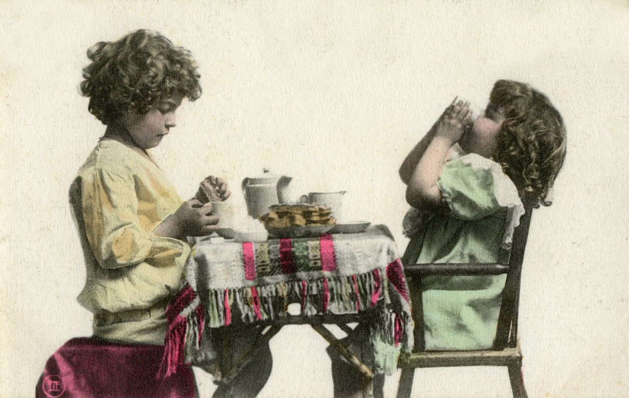 Two young children by Unbekannt