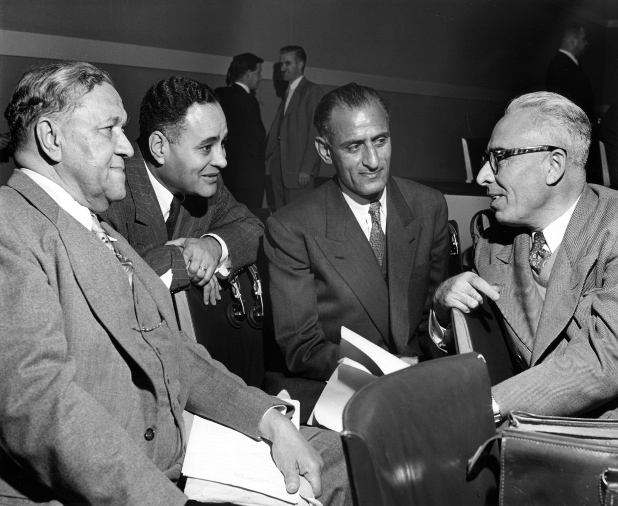 US and Pakistan Delegates at the United Nations, Paris, 1950s by Unbekannt