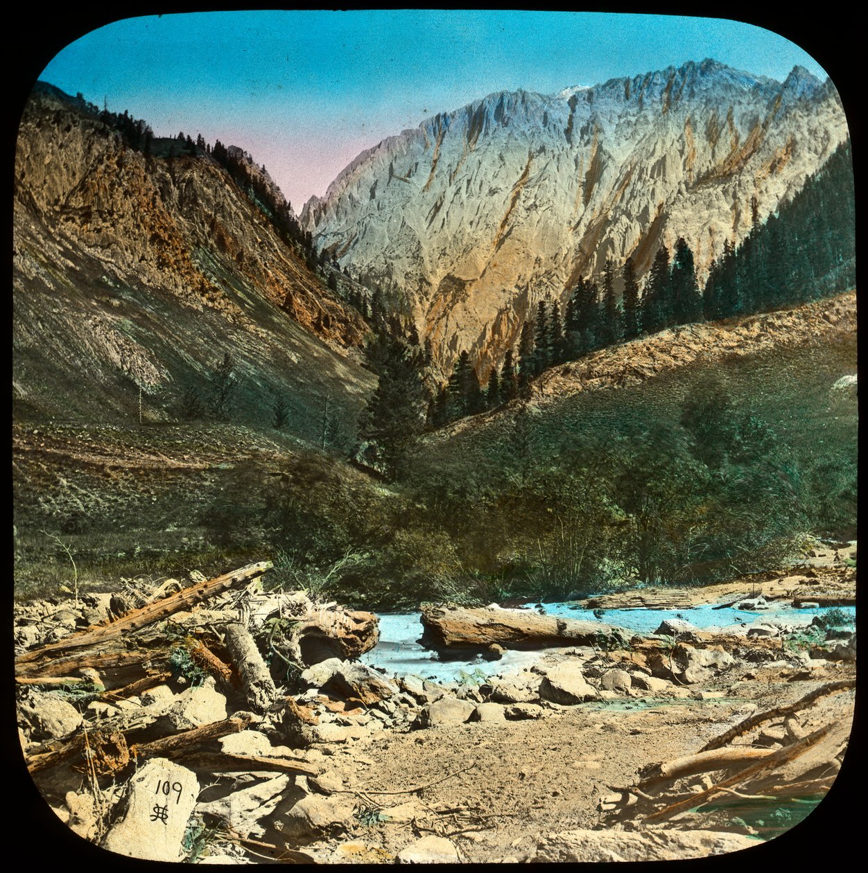 View Between Sonamarg and Baltal, Kashmir, India by Unbekannt