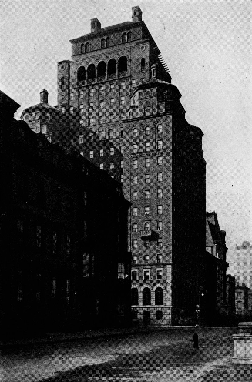 View Looking South on Madison Avenue of the Fraternity Clubs Building, New York City by Unbekannt