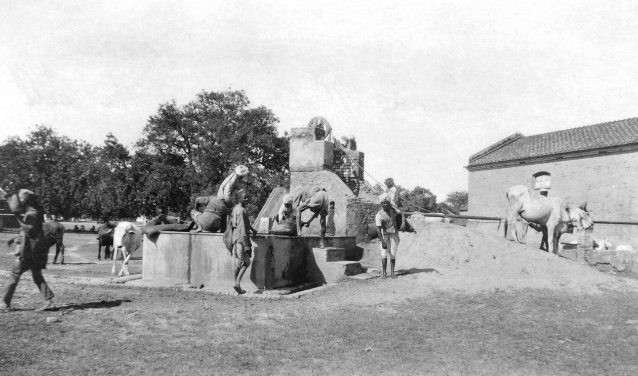 Water well, Mathura, India by Unbekannt