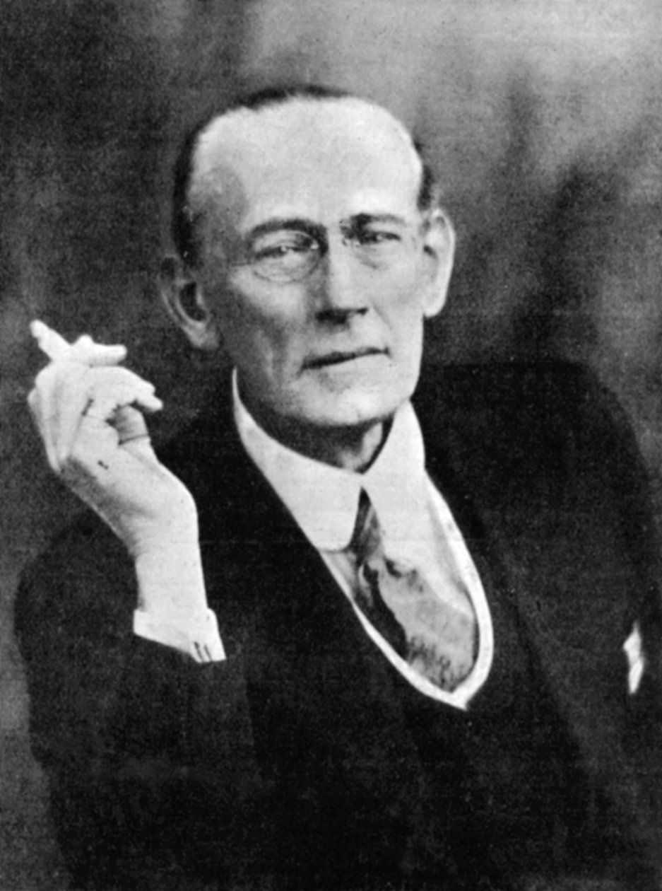 William John Locke, British novelist and short story writer by Unbekannt