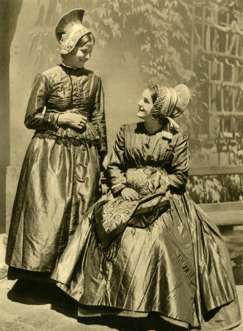 Women in traditional costume, Lower Austria, c1935 by Unbekannt