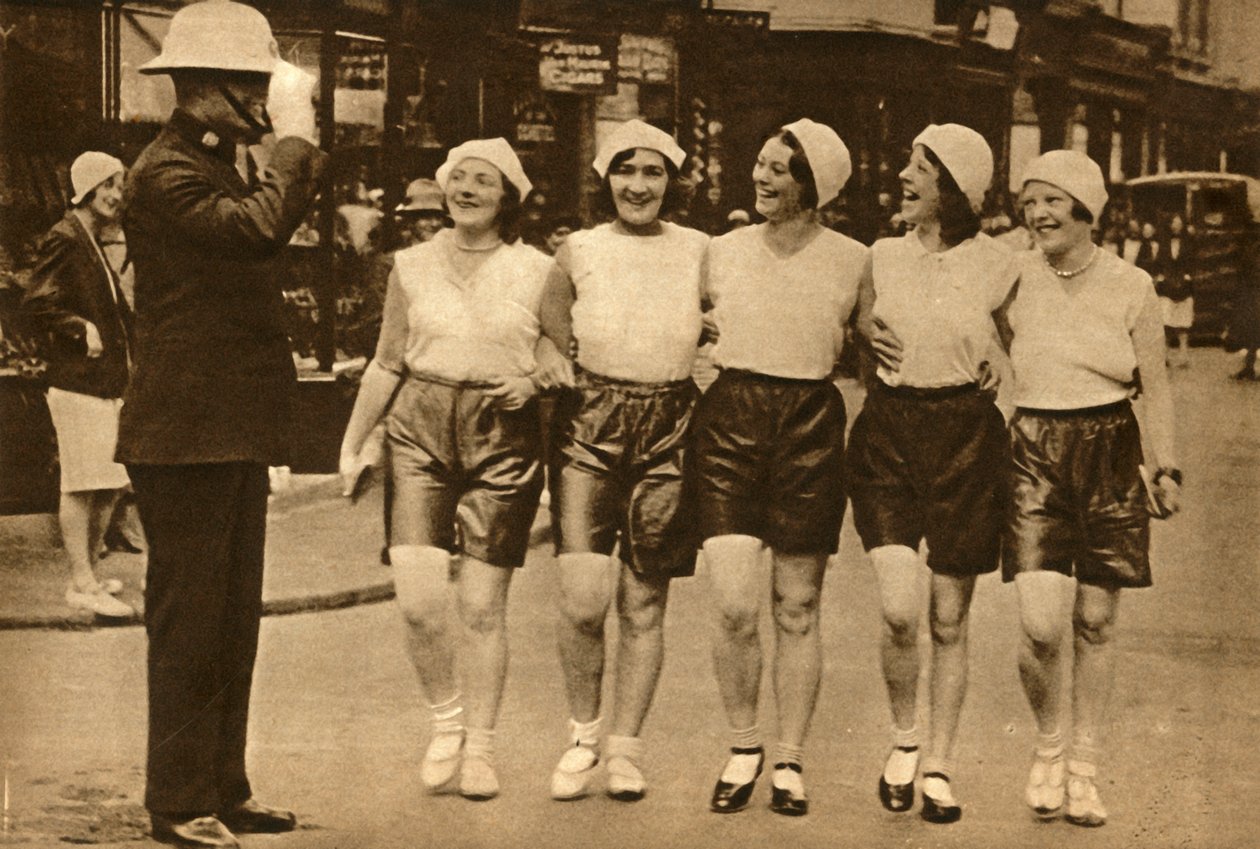 Women wearing shorts by Unbekannt