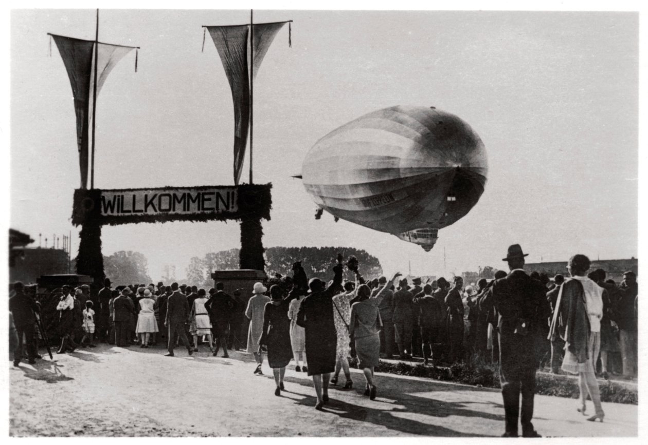 Zeppelin LZ 127 Graf Zeppelin landing at Friedrichshafen, Germany, 1933 by Unbekannt