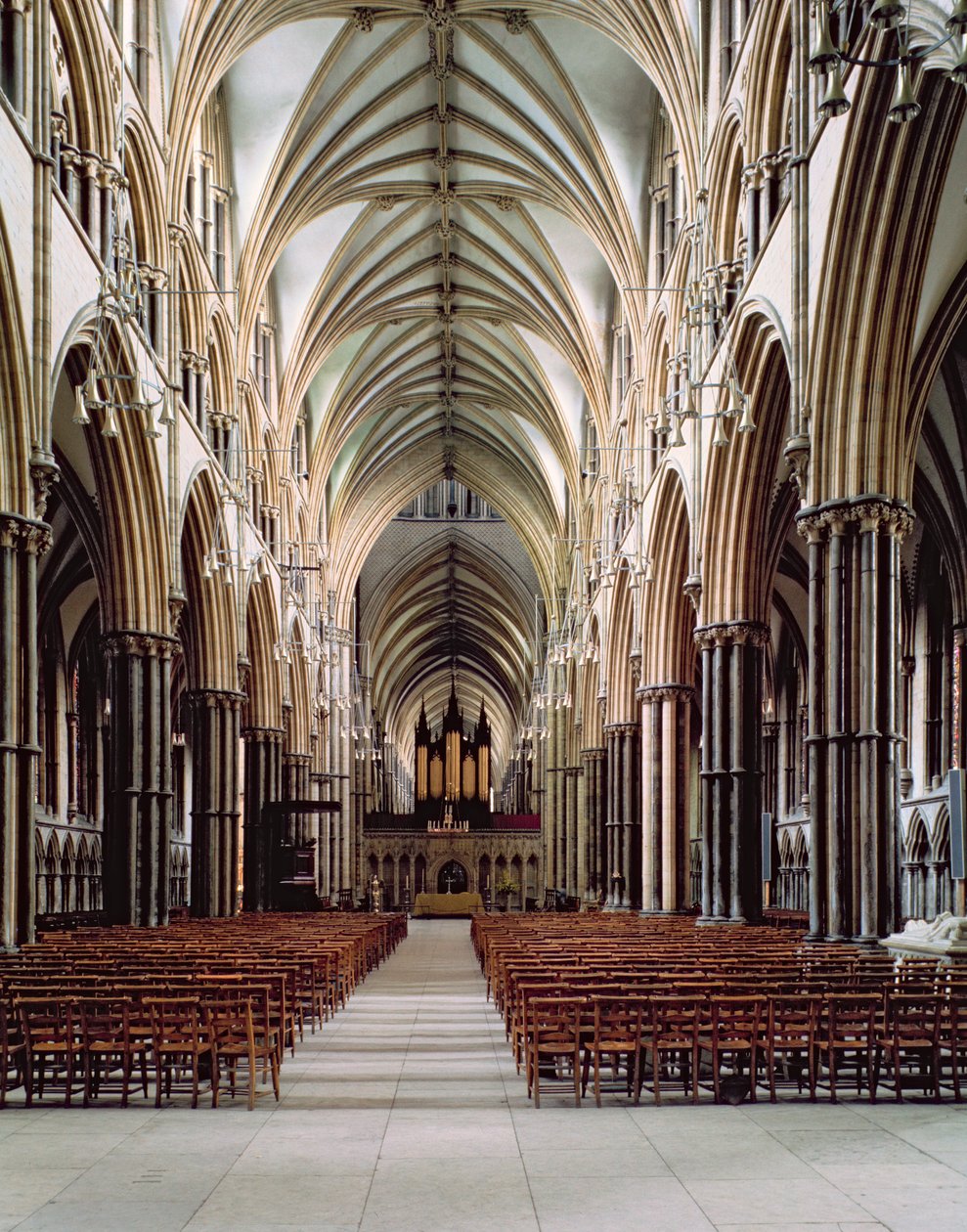 Lincoln Cathedral, 1185-1311, View of the nave, built 1215-55, Lincolnshire, UK by Unbekannt Unbekannt