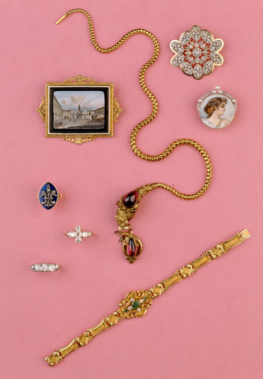 Selection of 20th century jewellery: cabochon garnet serpent necklace; miniature mosaic brooch; emerald and diamond cluster bracelet by Unbekannt Unbekannt