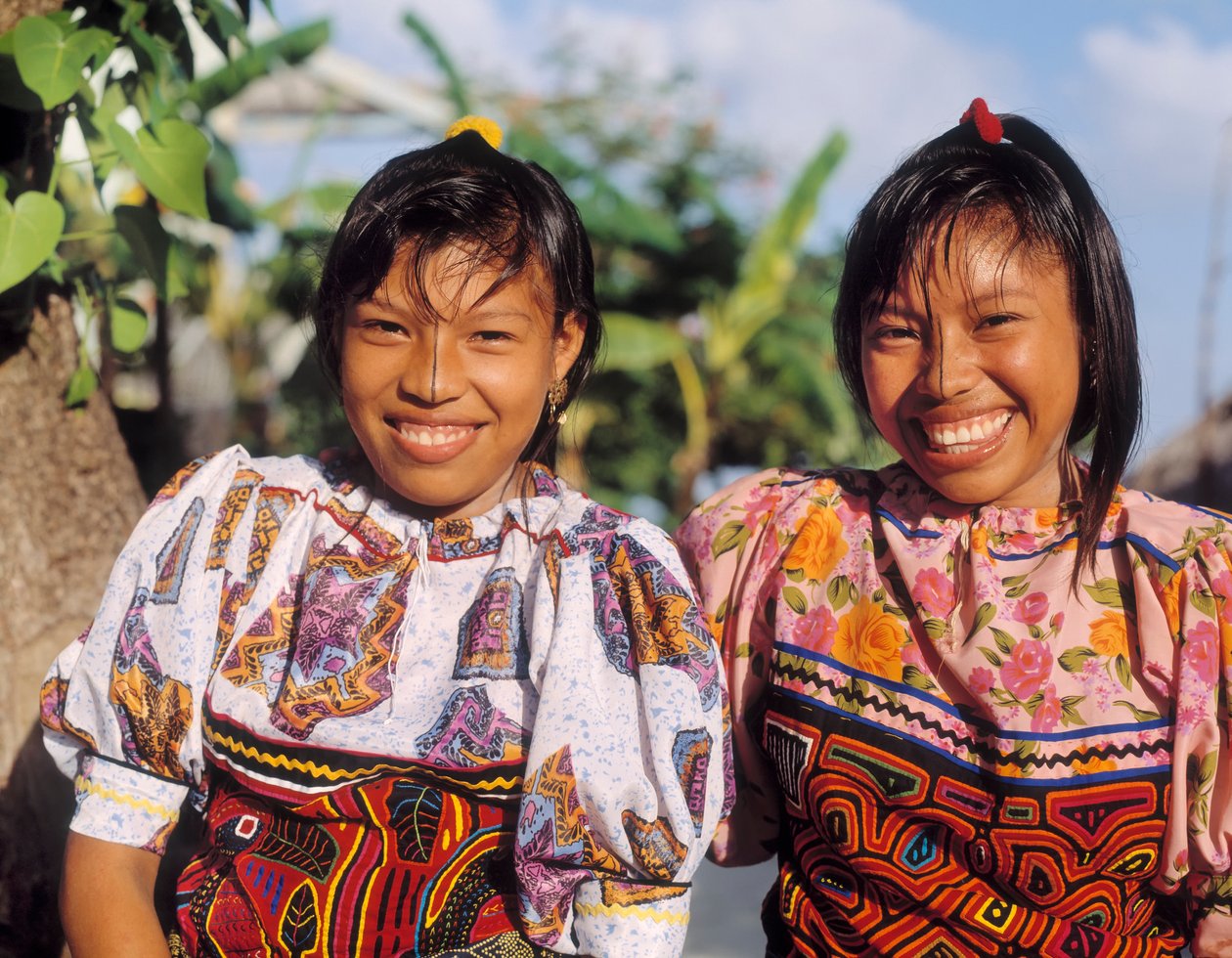 Two Cuna Indian girls by Unbekannt Unbekannt