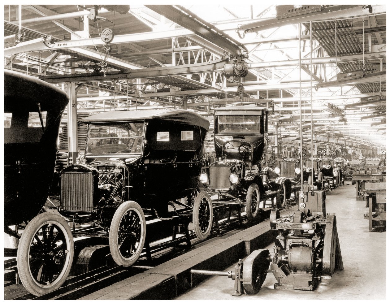 Ford assembly line, Detroit, 1924 by Unbekannt Unbekannt