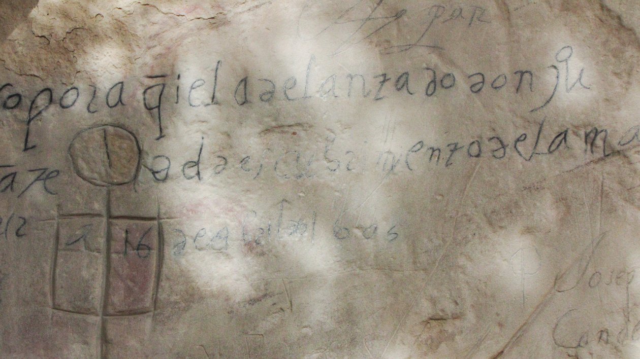 Bluff-side inscriptions, Don Juan de Onate El Morro National Monument, New Mexico, 1605 by Unbekannt Unbekannt