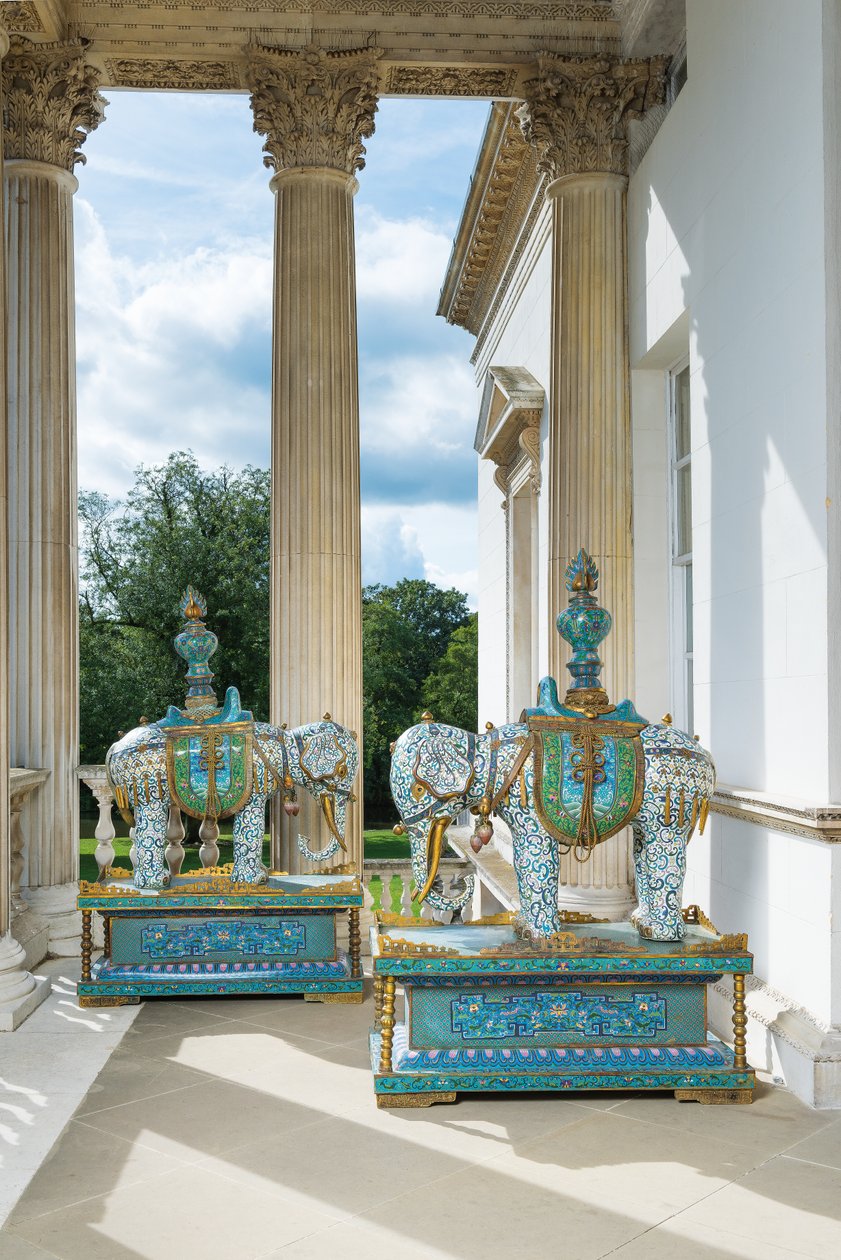 A Pair Of Large Chinese Cloisonne Enamel Elephants On Stands by Unbekannter Künstler