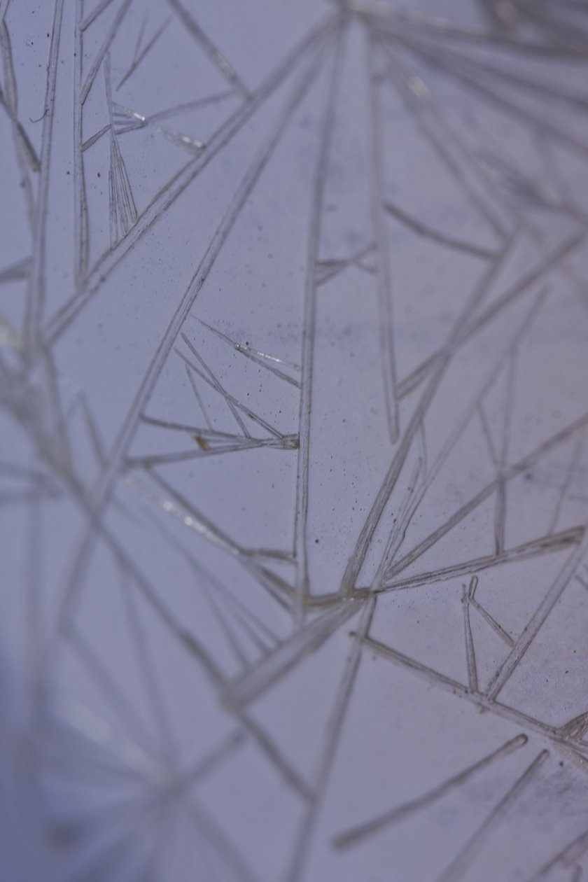 Cracks by Unbekannter Künstler