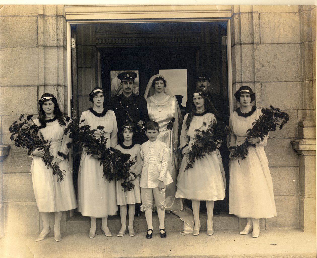 Group wedding photograph of Lady Maud Cavendish and Captain Macintosh by William M. Timlin