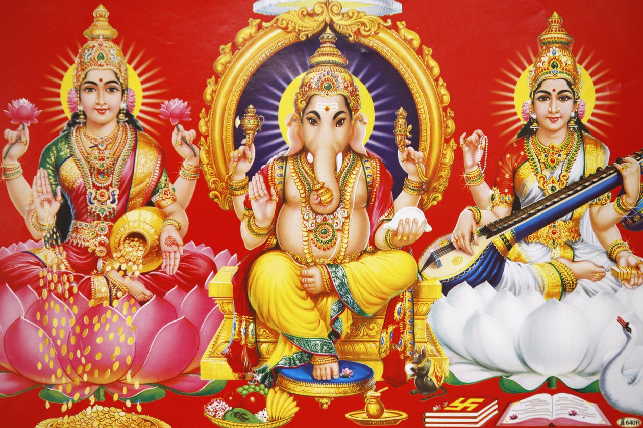 Hindu goddess Laxmi, god Ganesh & goddess Saraswati (left to right), India by Unbekannt