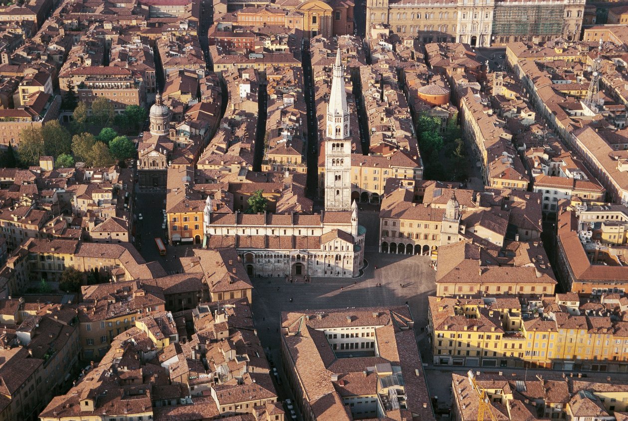 Aerial view of Modena with cathedral by Benjamin Baud