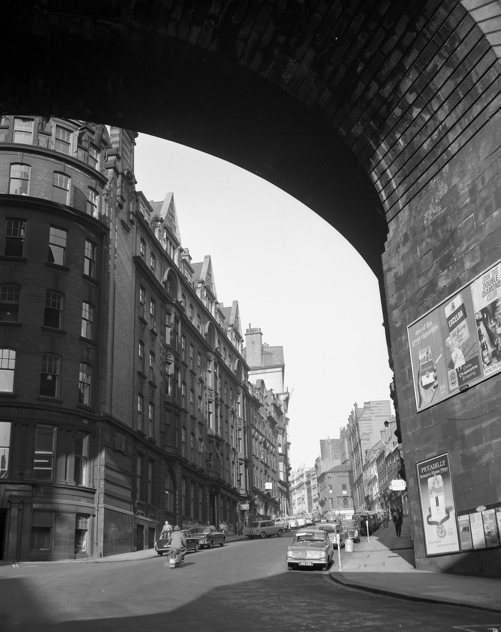 Looking up Dean Street from The Side, Newcastle upon Tyne, UK, November 1963 by Unbekannt
