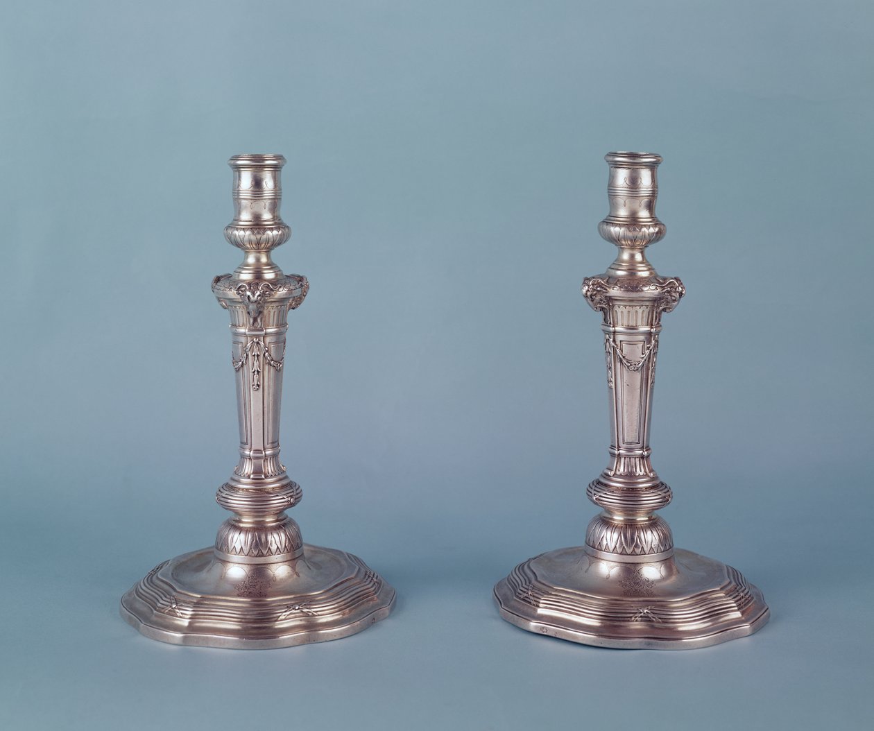 Louis XV silver candlesticks by Unbekannt