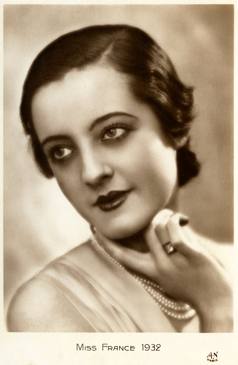 Miss France 1932 by Unbekannt