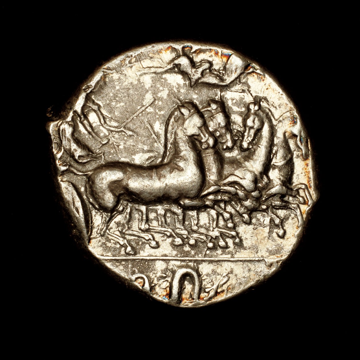 Rare Ancient Greek Coin, Syracuse, Silver Tetradrachm, Nike crowning Victorious Charioteer with Laurel Wreath (450 BC) by Unbekannter Künstler