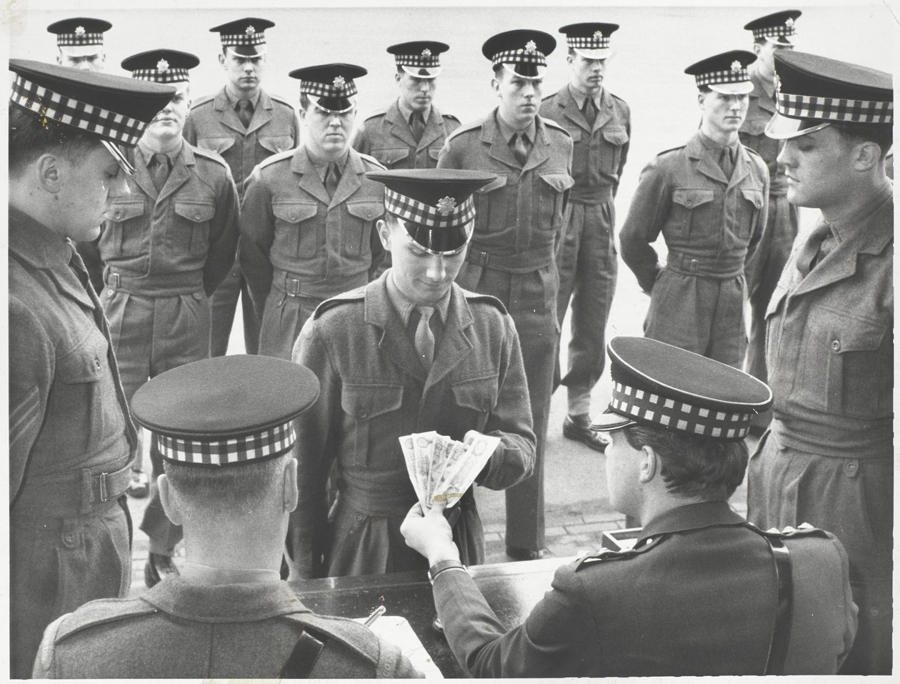 Scots Guard Pay Parade by Unbekannt
