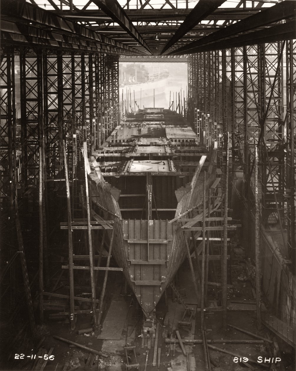 Work starts on the construction of the main deck of Northbank at the shipyard of William Doxford & Sons, Sunderland, 22nd November 1956 by Unbekannter Künstler