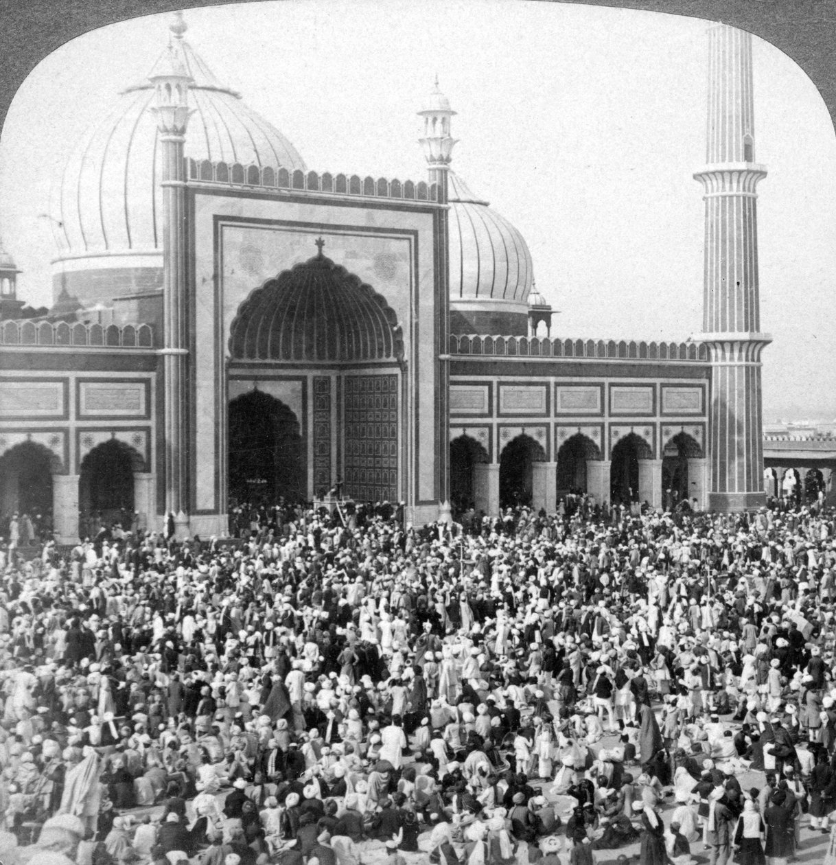 Fast Day within the Jumma Musjid, Delhi, India, 1903 by Underwood and Underwood