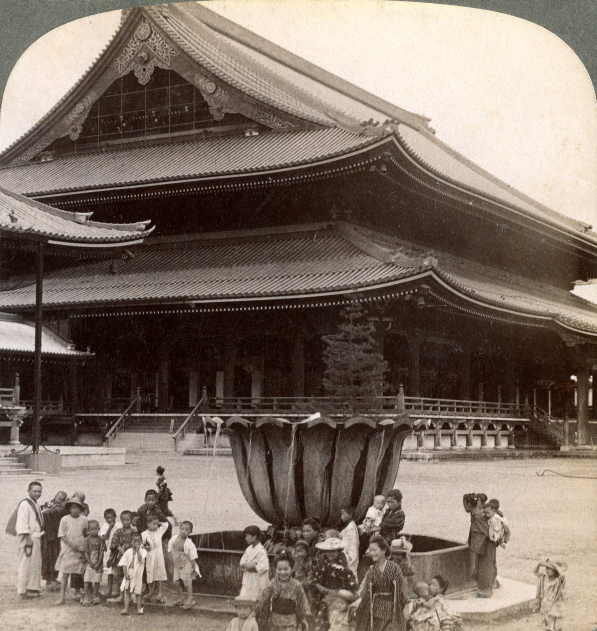 Main front of Higashi Hongan-ji, largest Buddhist temple in Japan, Kyoto by Underwood and Underwood
