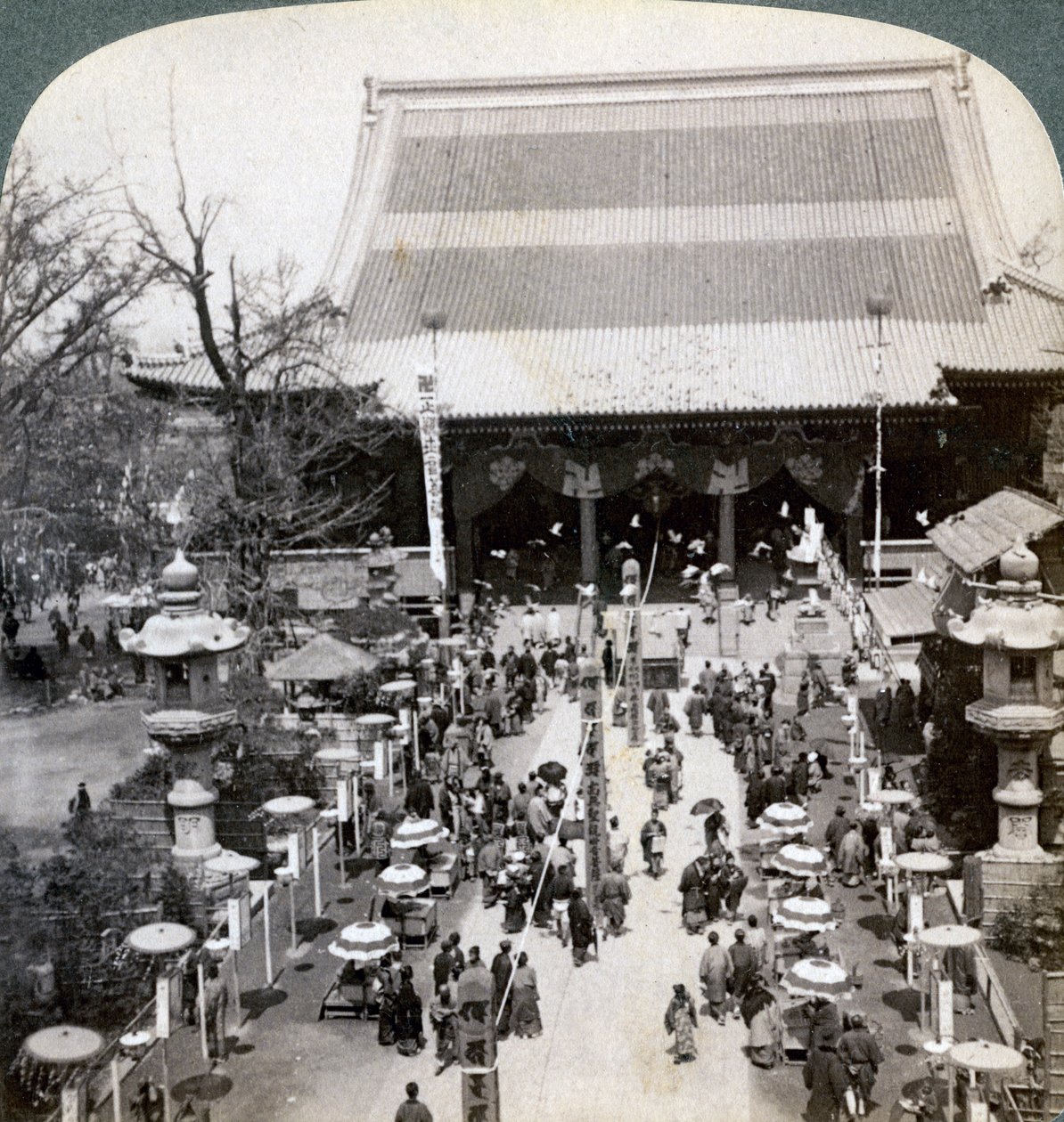 South Front of Asakusa Temple, Tokyo, Japan, 1904 by Underwood and Underwood
