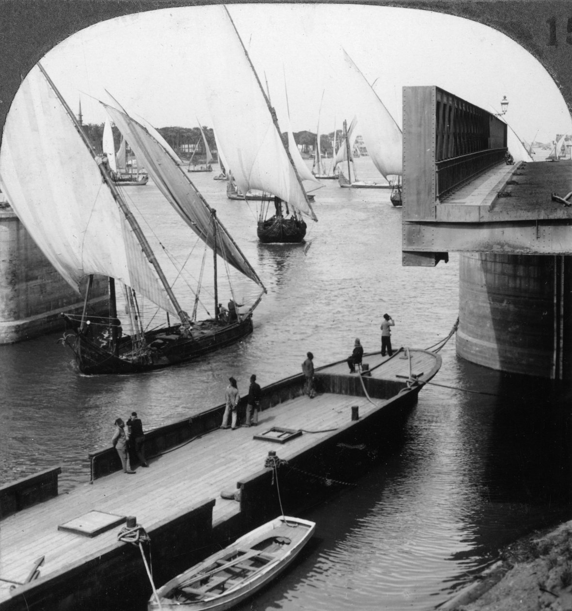The Great Nile Bridge, Cairo, Egypt, 1905 by Underwood and Underwood