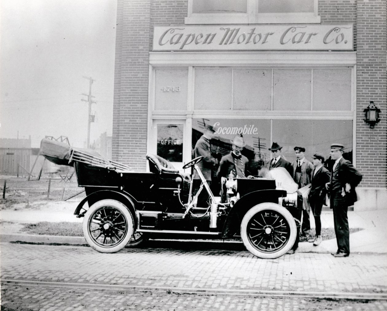 Locomobile, 1907 (In Front of Capen Motor Car Company, 4739-4743 McPherson Avenue) by Unknown