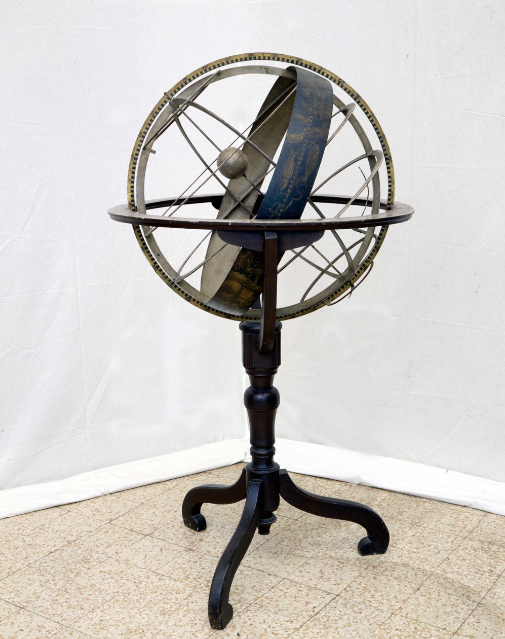 17th century armillary sphere: Milan, Museo Nazionale delle Scienze e delle Tecniche by Unknown artist