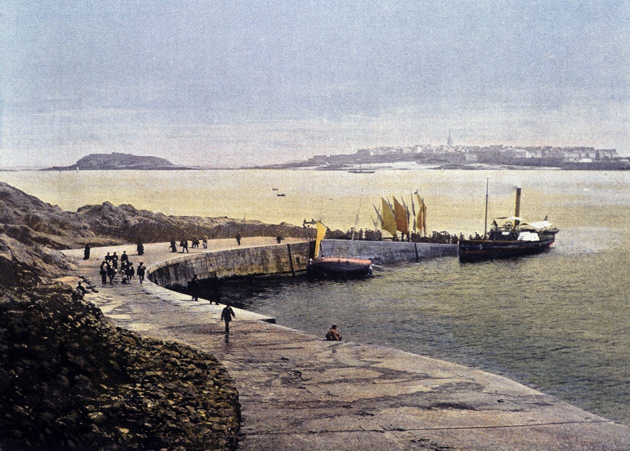 The bay of Saint-Malo from Dinard - in 