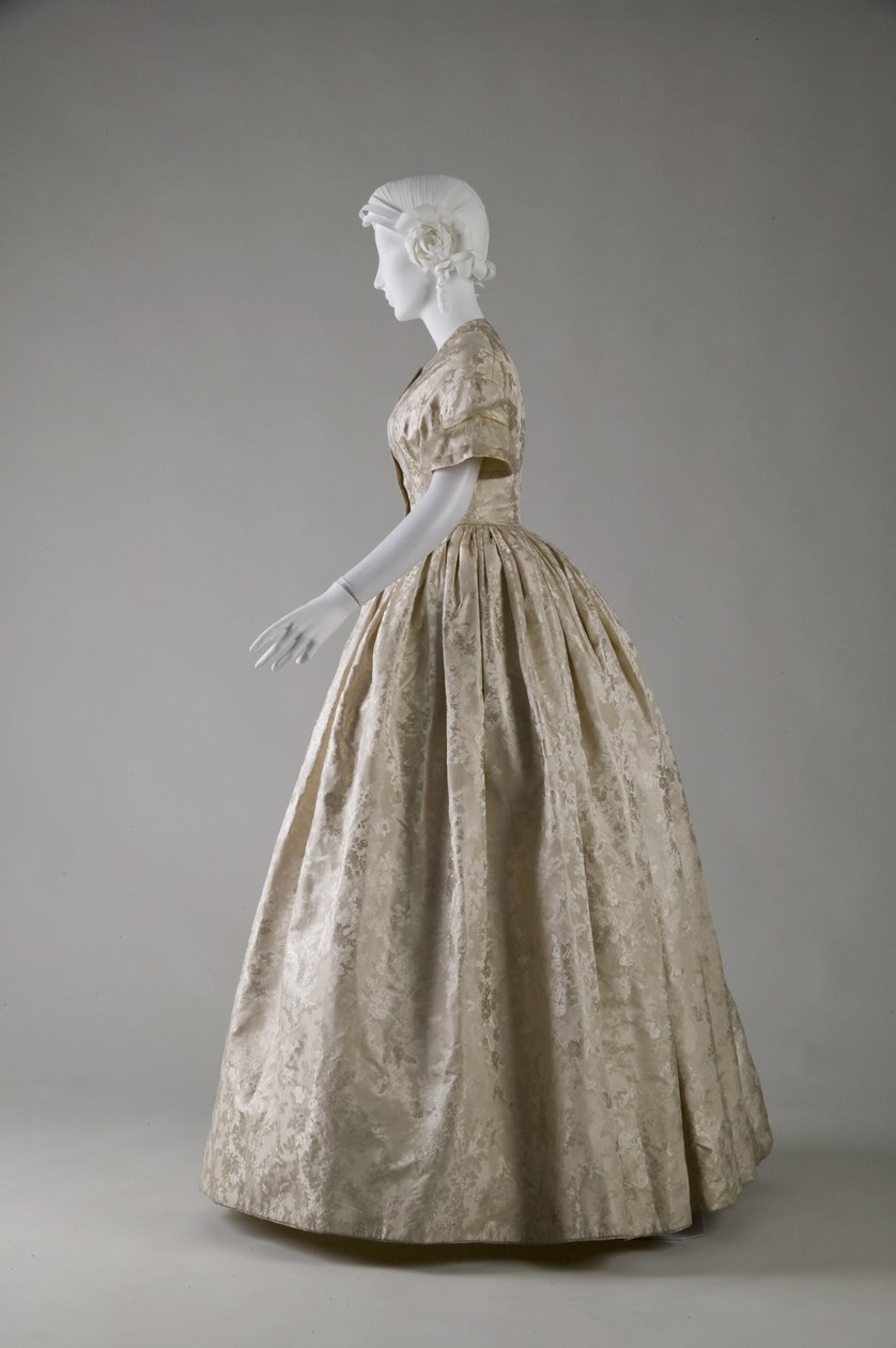 Wedding dress (side view) by Unknown artist