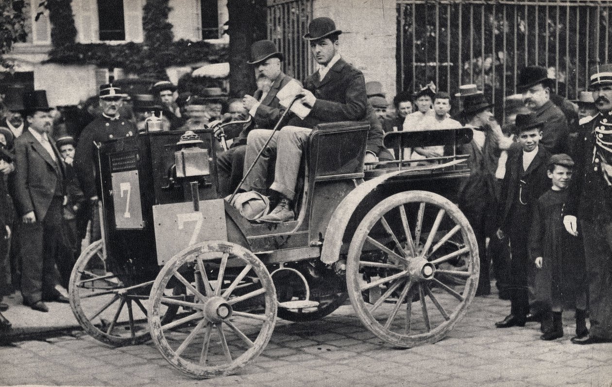 Competitors in a Horse-Free Car Race by Unknown photographer