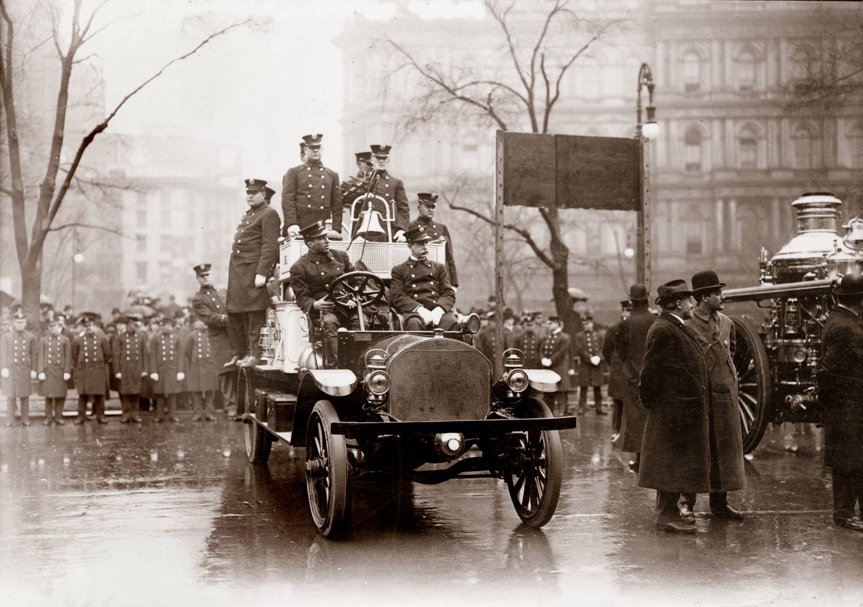 Fire Brigades equipped with new fire pumps and vehicle, New York 1913 by Unknown photographer